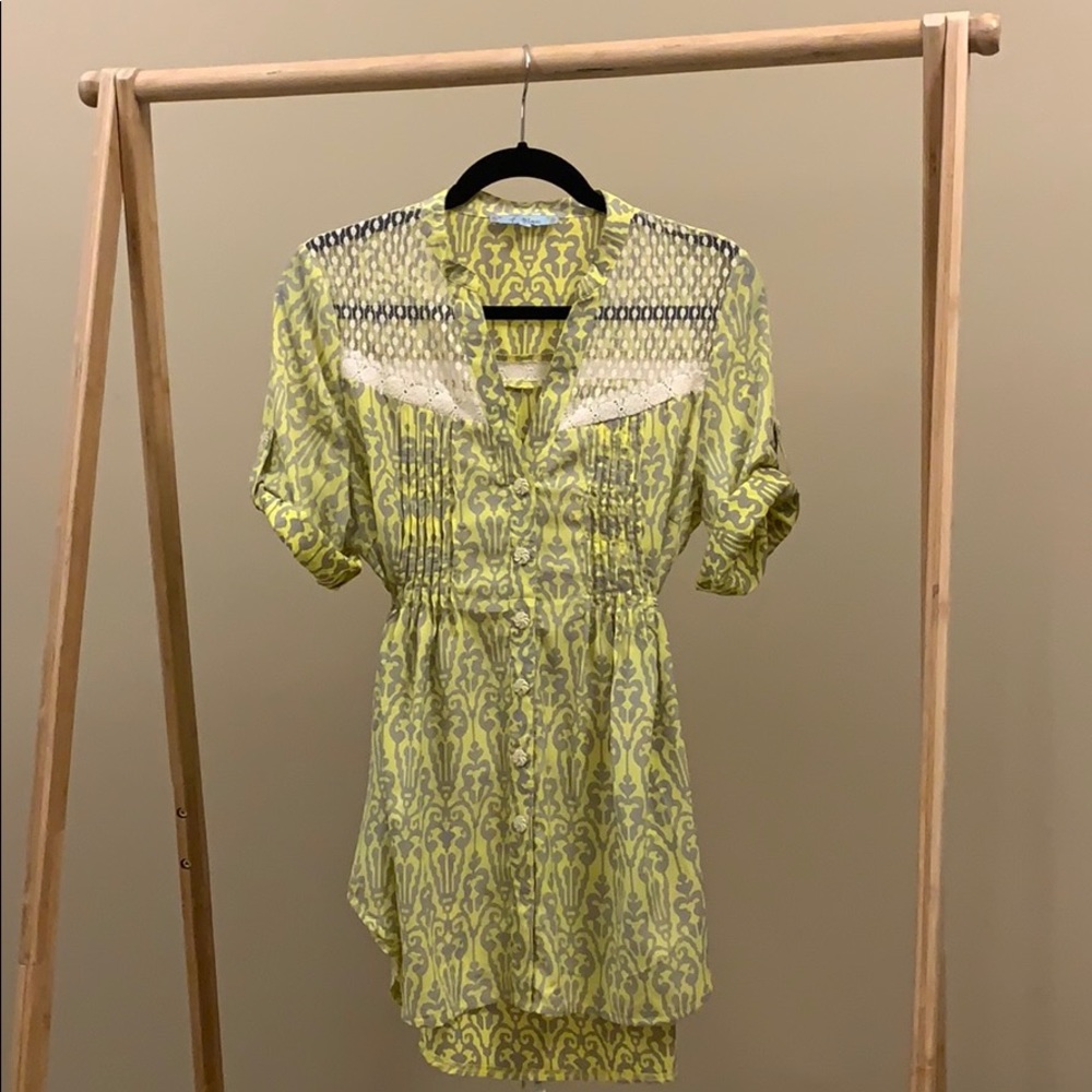 T Bleu Lace/Crochet Detail Tunic Blouse Size L